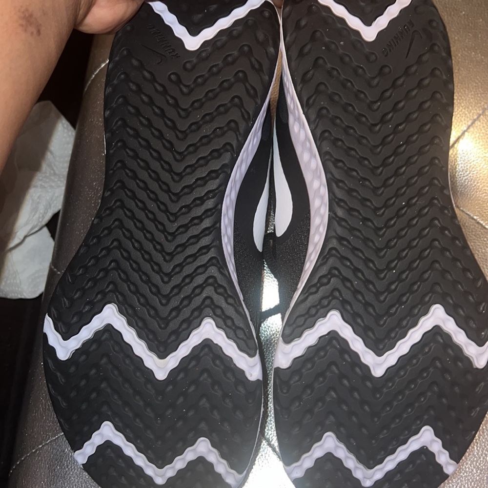 Nike Sneakers - Picture 3 of 4